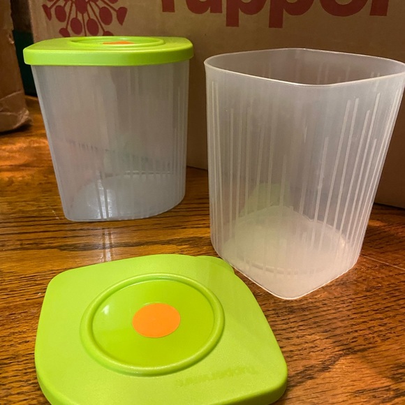 Tupperware - Picture 7 of 10